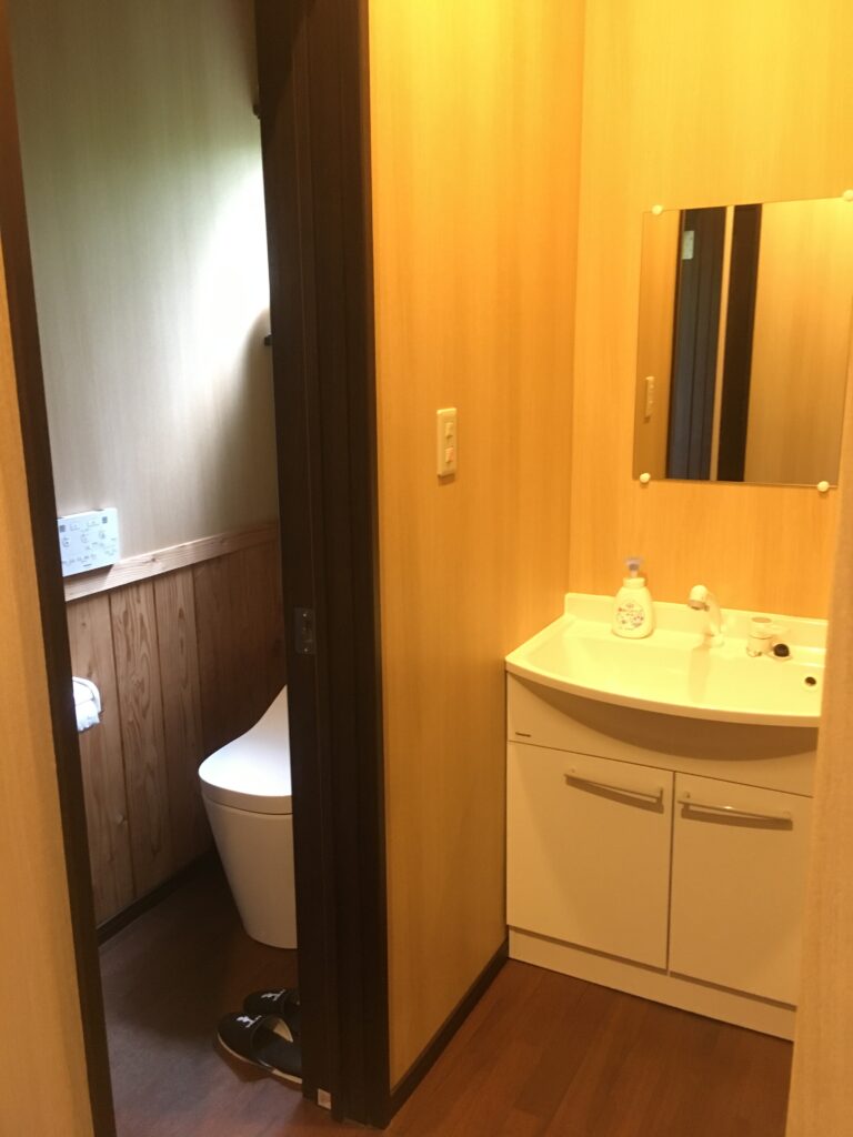 受付（ゲストハウス） – はるの山の村キャンプ場・マウンテンバイク場 スポーツ合宿・音楽合宿にも最適！浜松